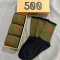 Travis Socks - 3 pary skarpetek sportowych w pudełku prezentowym z haftowanymi literami, wygodne skarpetki damskie do jazdy na deskorolce, jazdy na rowerze i koszykówki